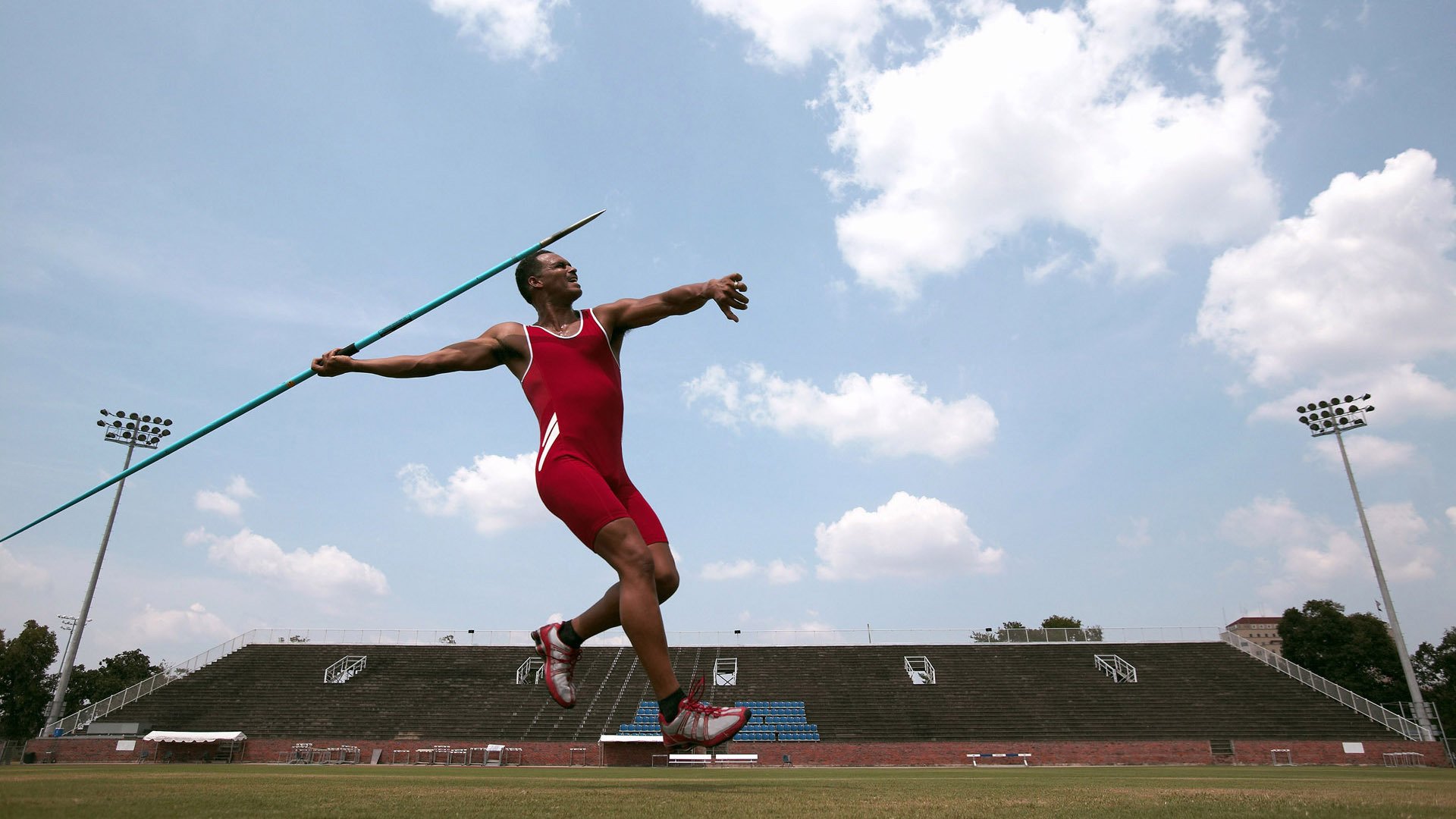 _水上漂浮运动盛典：在水面上演速度与激情_，水上漂浮物有哪些物品